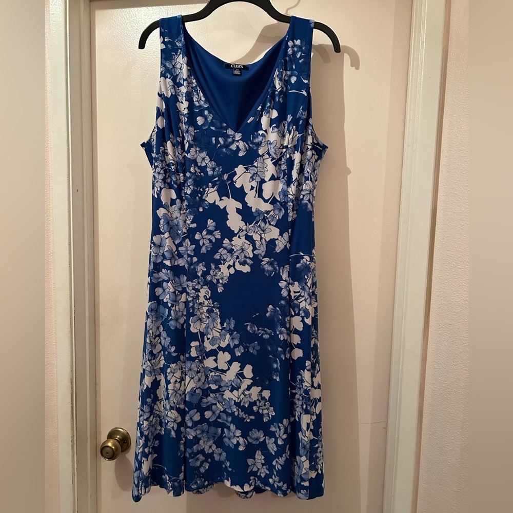 CHAPS V Neck Sleeveless Blue and White Flowered Dress